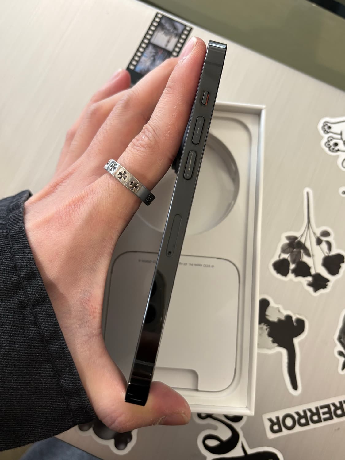 아이폰 14프로 블랙 128GB 박스 + 케이스 4개, 필름2매 상품이미지6