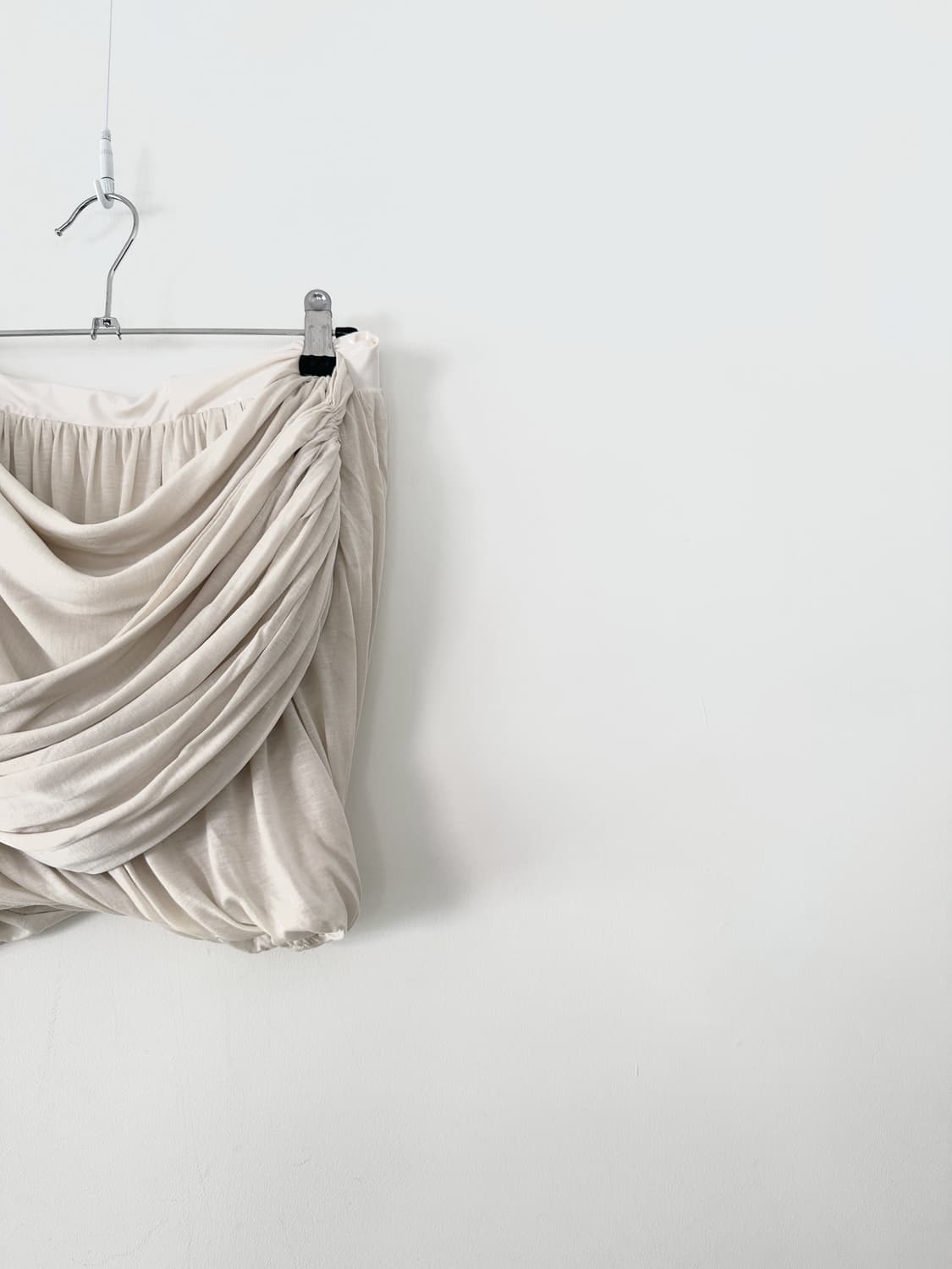 Whirl drape mini skirt / ivory 상품이미지2