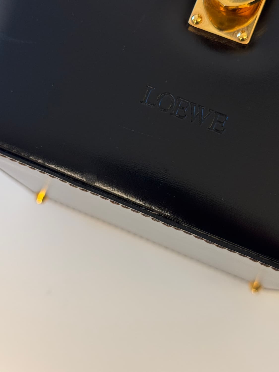 LOEWE(로에베) 아나그램 배니티백 상품이미지6