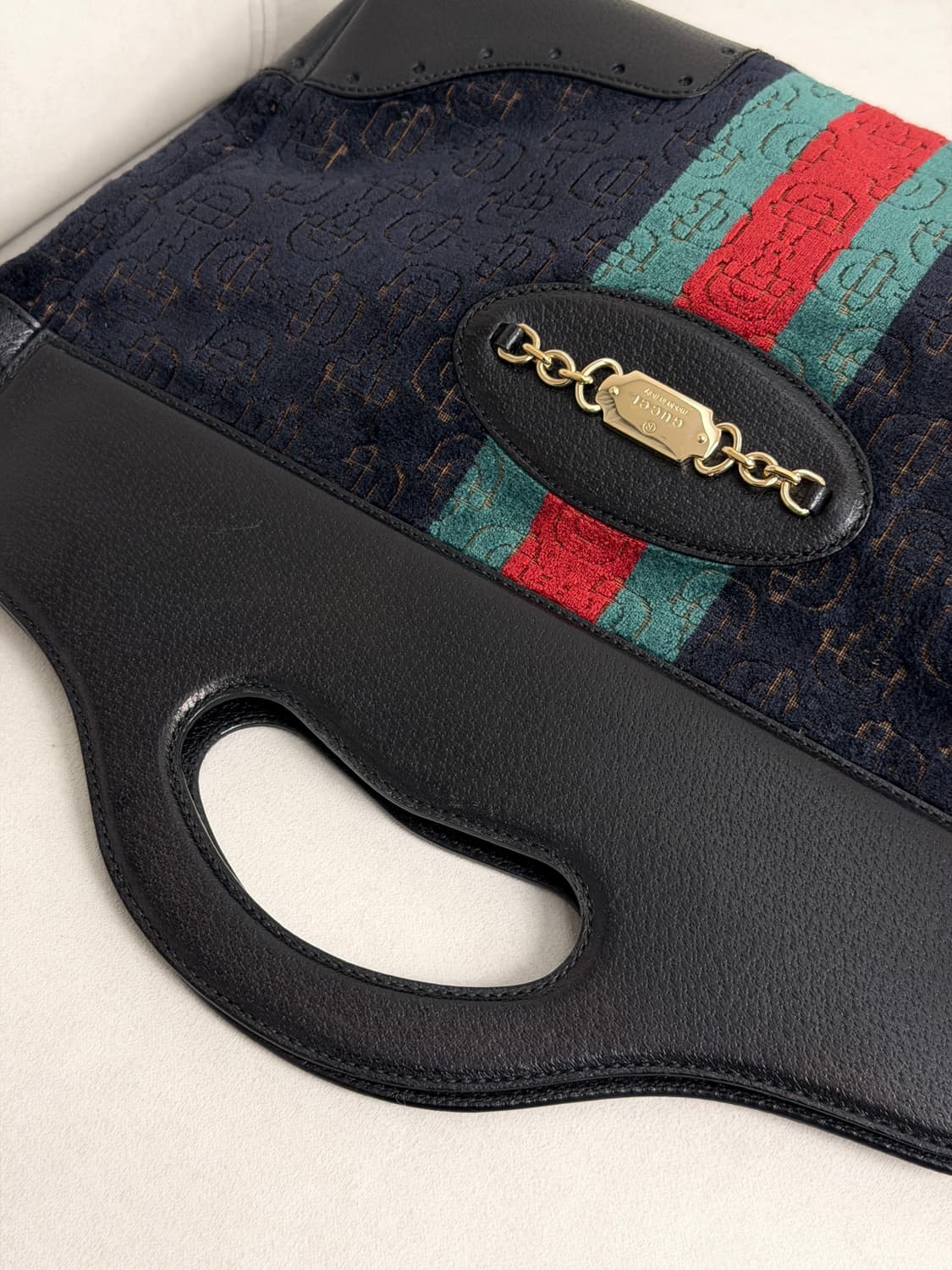 구찌 GG 벨벳 웹 스트라이프 토트백 상품이미지4