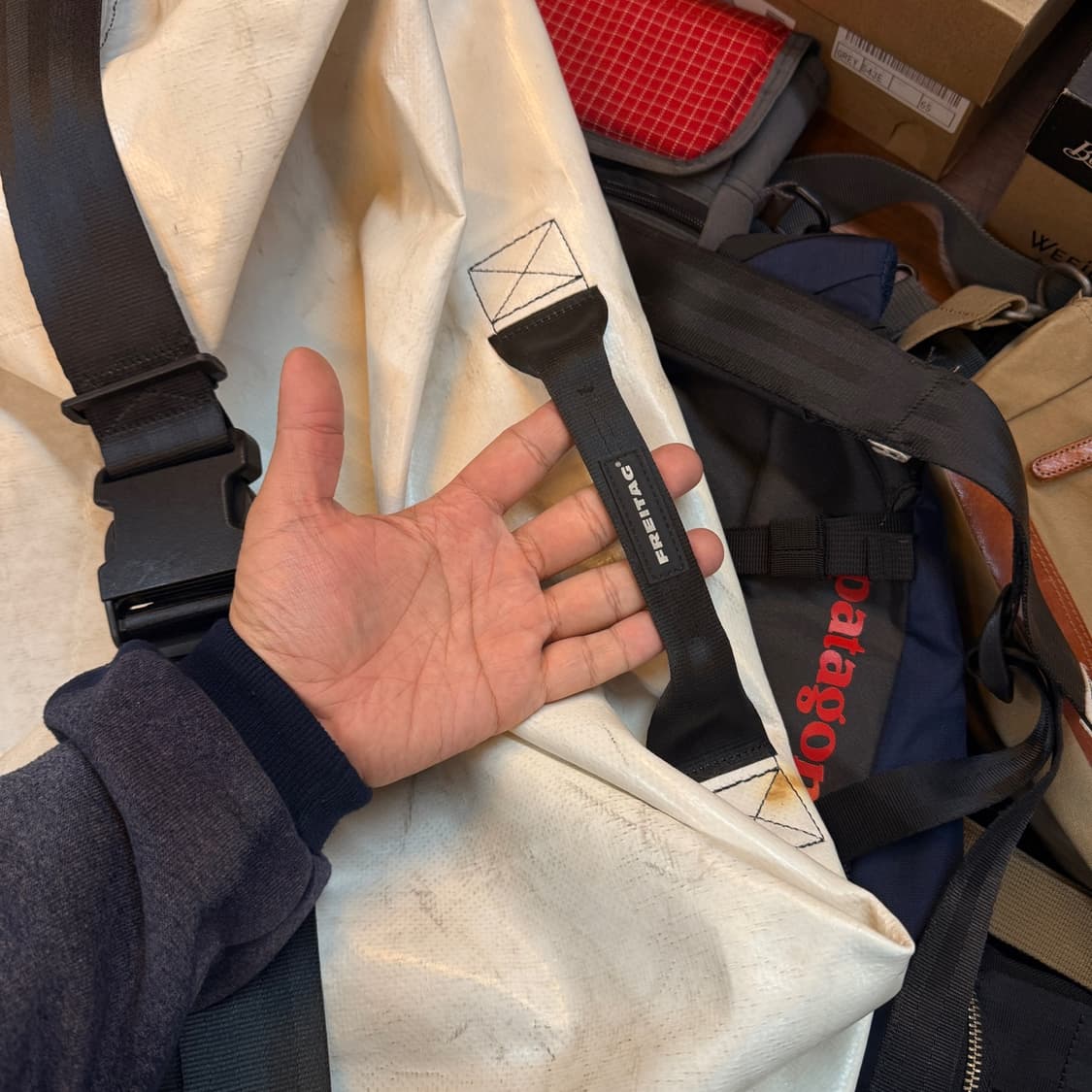 프라이탁 보이저 트래블 백 상품이미지3