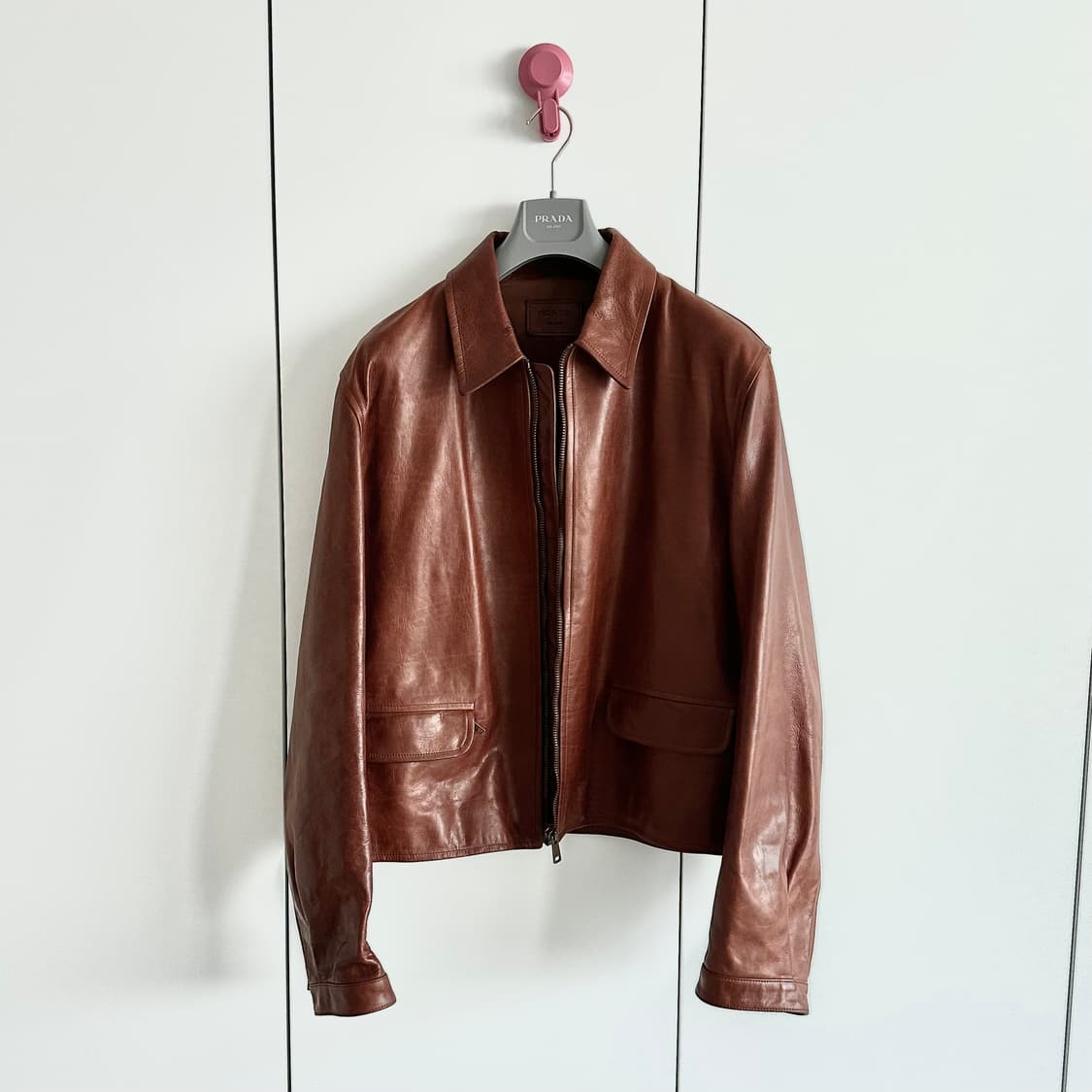 프라다 25ss 팔리샌더 카프레더자켓 상품이미지2