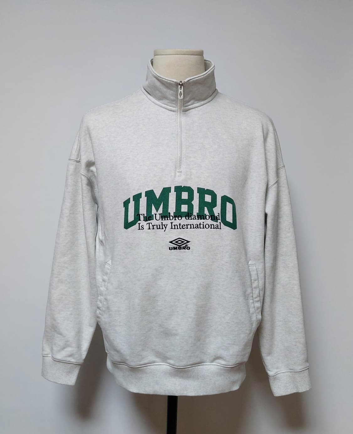 엄브로 하프 집업 맨투맨(100)오버핏 

 상품이미지2