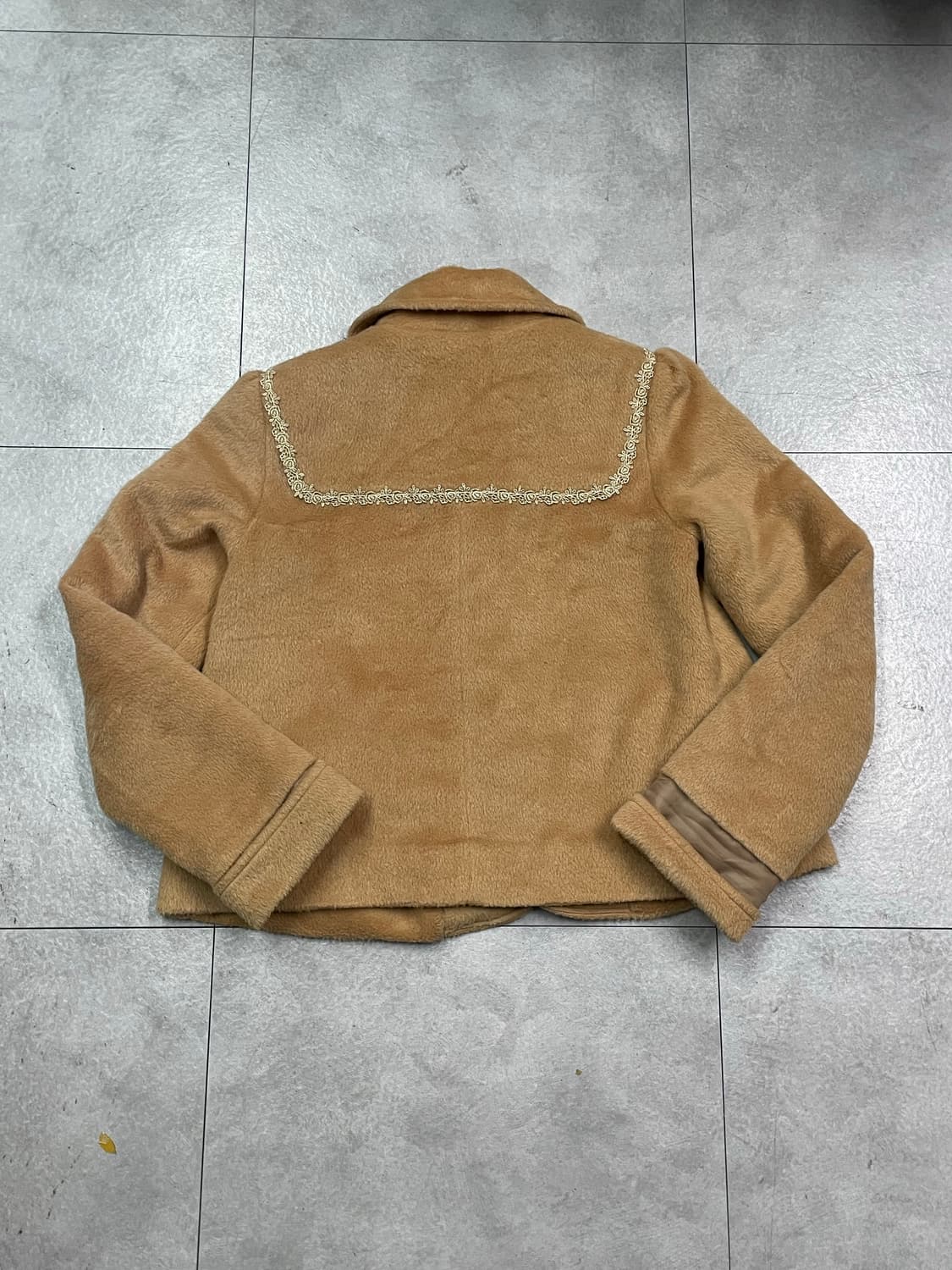 엑시즈 팜 엔틱 라운드 떡볶이 코트 상품이미지4