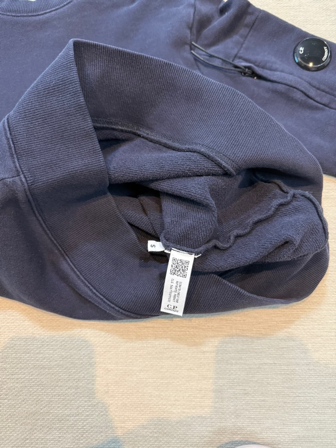 CP COMPANY 고글 맨투맨 상품이미지3