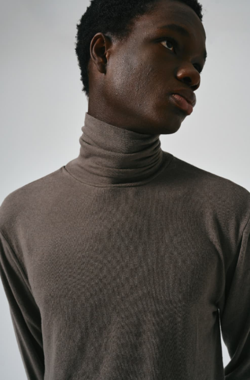 노이어 noirer 울 실키 롤넥 터틀넥 티셔츠 애쉬드 카키 48 상품이미지2