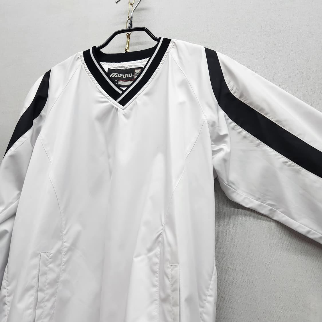미즈노 로고 브이넥 웜업 M 상품이미지3