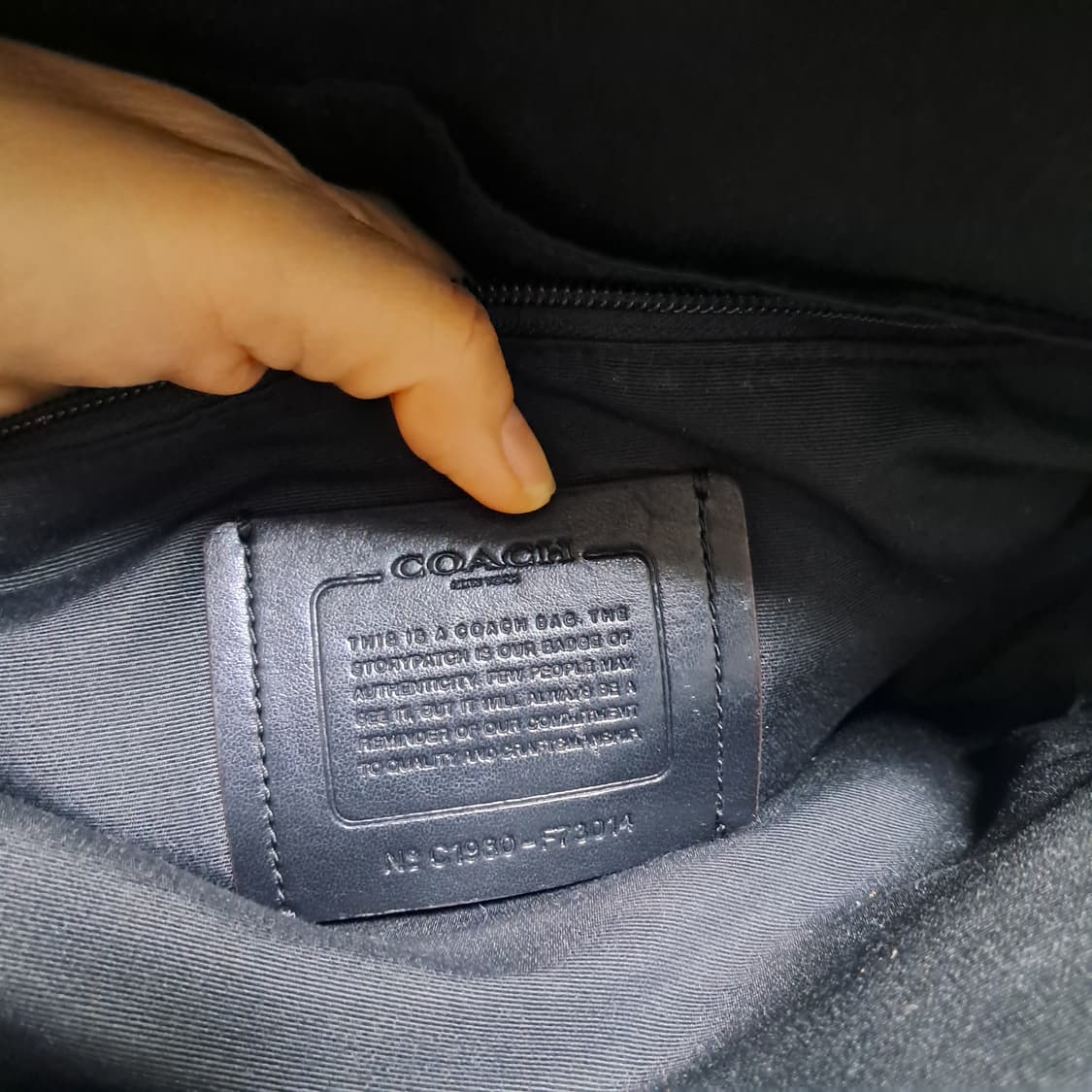코치 블랙 가죽 백팩 (남녀공용 가능) 상품이미지5