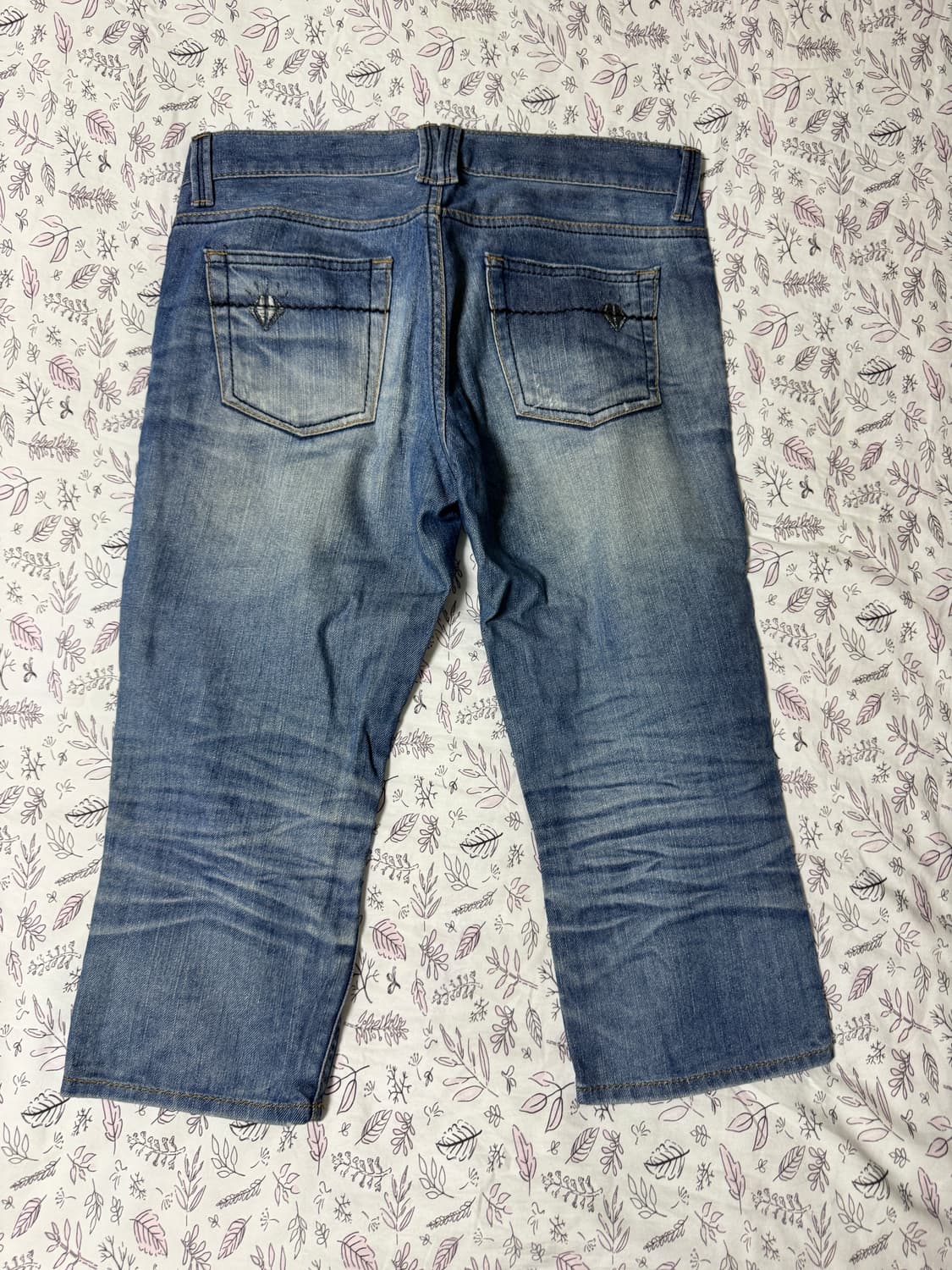DAMAGE CROPPED JEANS 상품이미지1