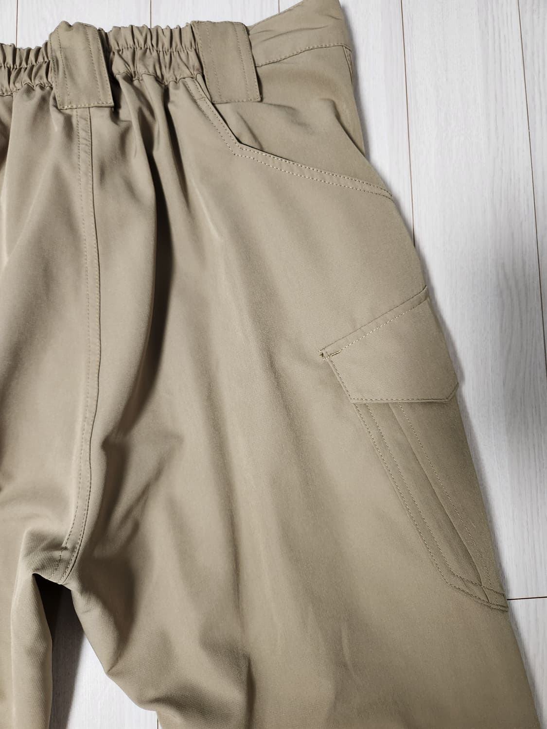 새상품급)코몽트 남성 빅포켓 아이스 허리밴딩 카고팬츠 사이즈34

여러  상품이미지6