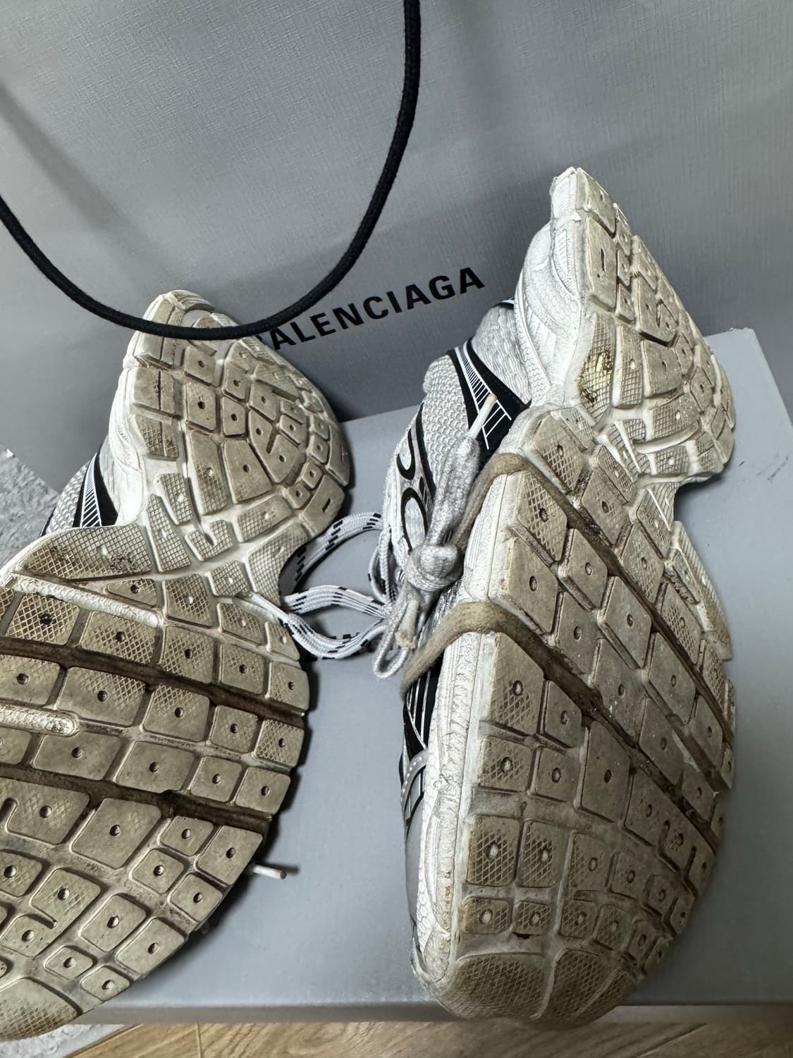 발렌시아가 3xl 스니커즈 화이트 41사이즈 백화점판 상품이미지2