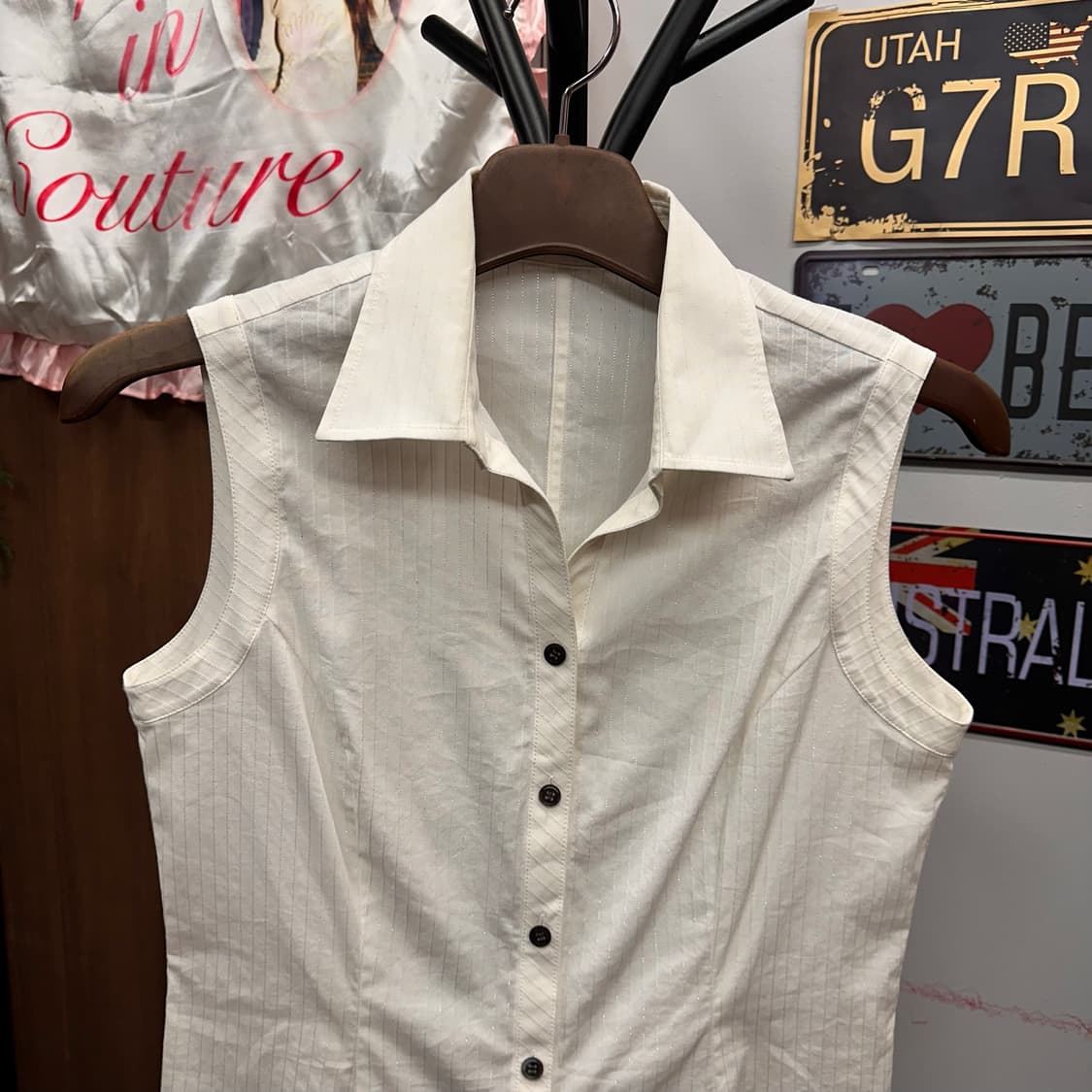 Ivory Metallic Stripe Sleeveless Shirt  상품이미지4
