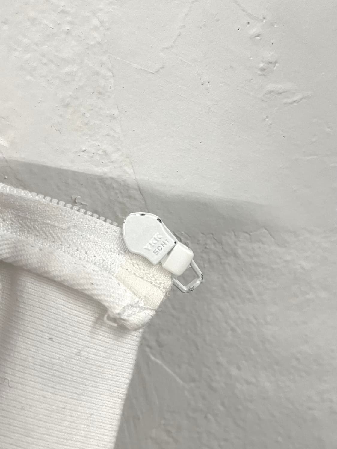 발렌시아가 2022FW WFP 후드 집업 상품이미지6