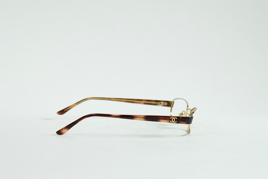 CHANEL 샤넬 금테 안경 상품이미지4