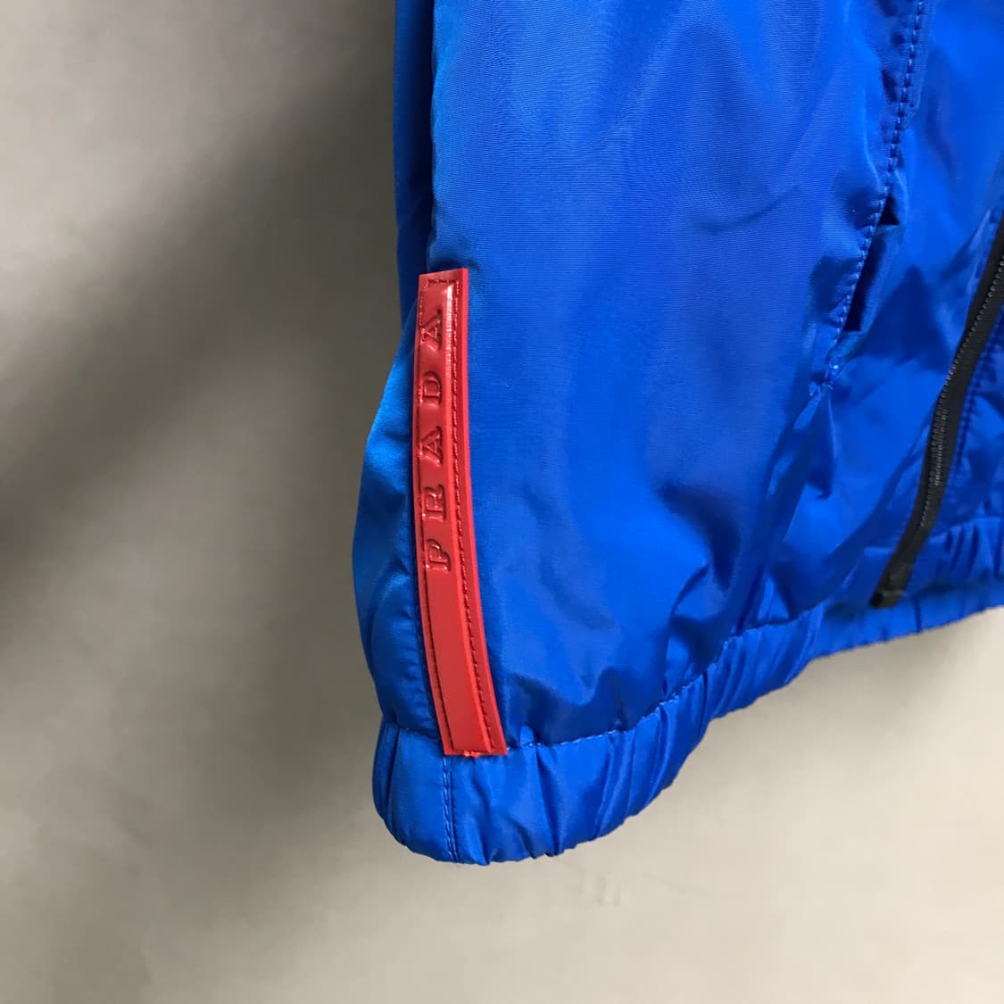 프라다 스포츠 후드 베스트 40(W) 상품이미지5