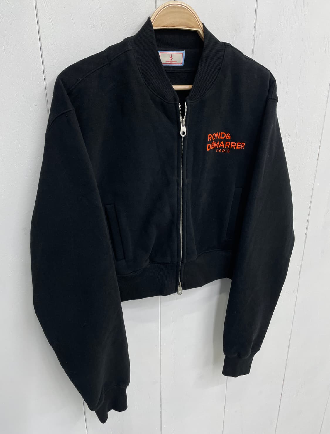 론앤디마리 볼드 로고 자수 투웨이 스웻 크롭 블루종 상품이미지4