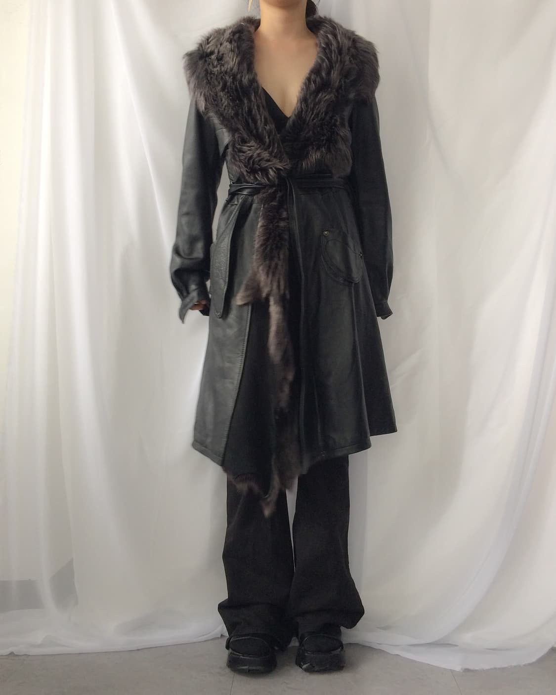 Fur layered drape point belted long leat 상품이미지1