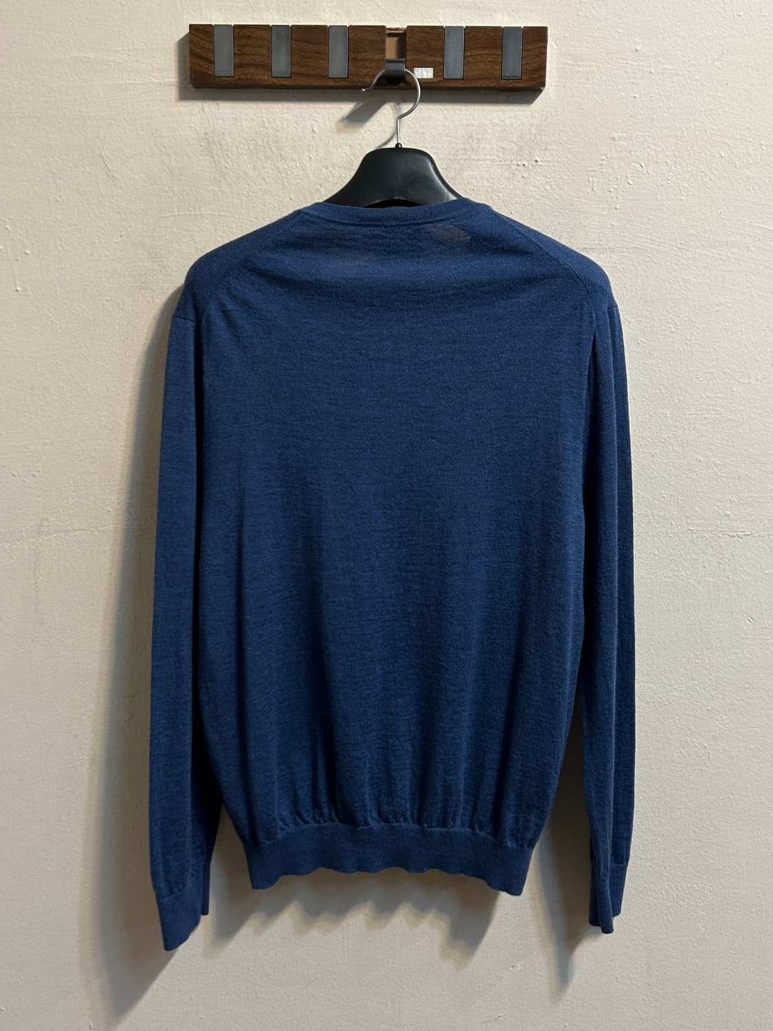 폴로 랄프로렌 메리노 울 브이넥 니트 스웨터 상품이미지5