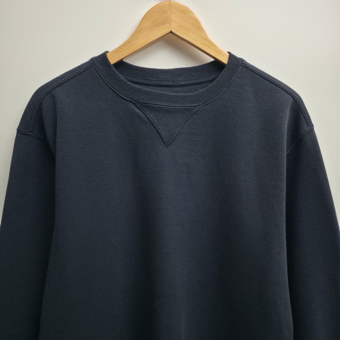 [M] 칼하트 네이비 맨투맨 상품이미지2