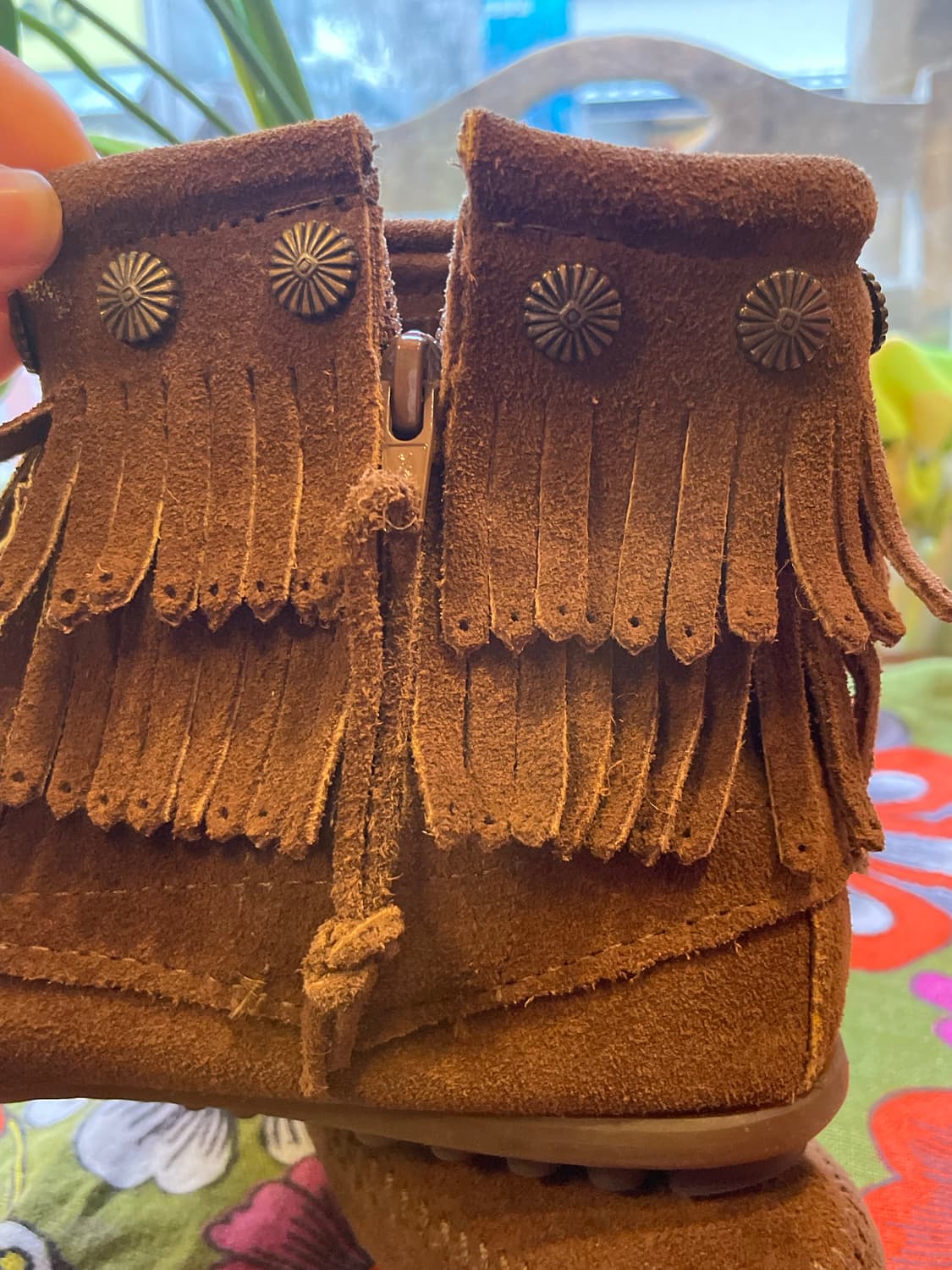 Minnetonka Fringe Suede Ankle Boots 상품이미지8