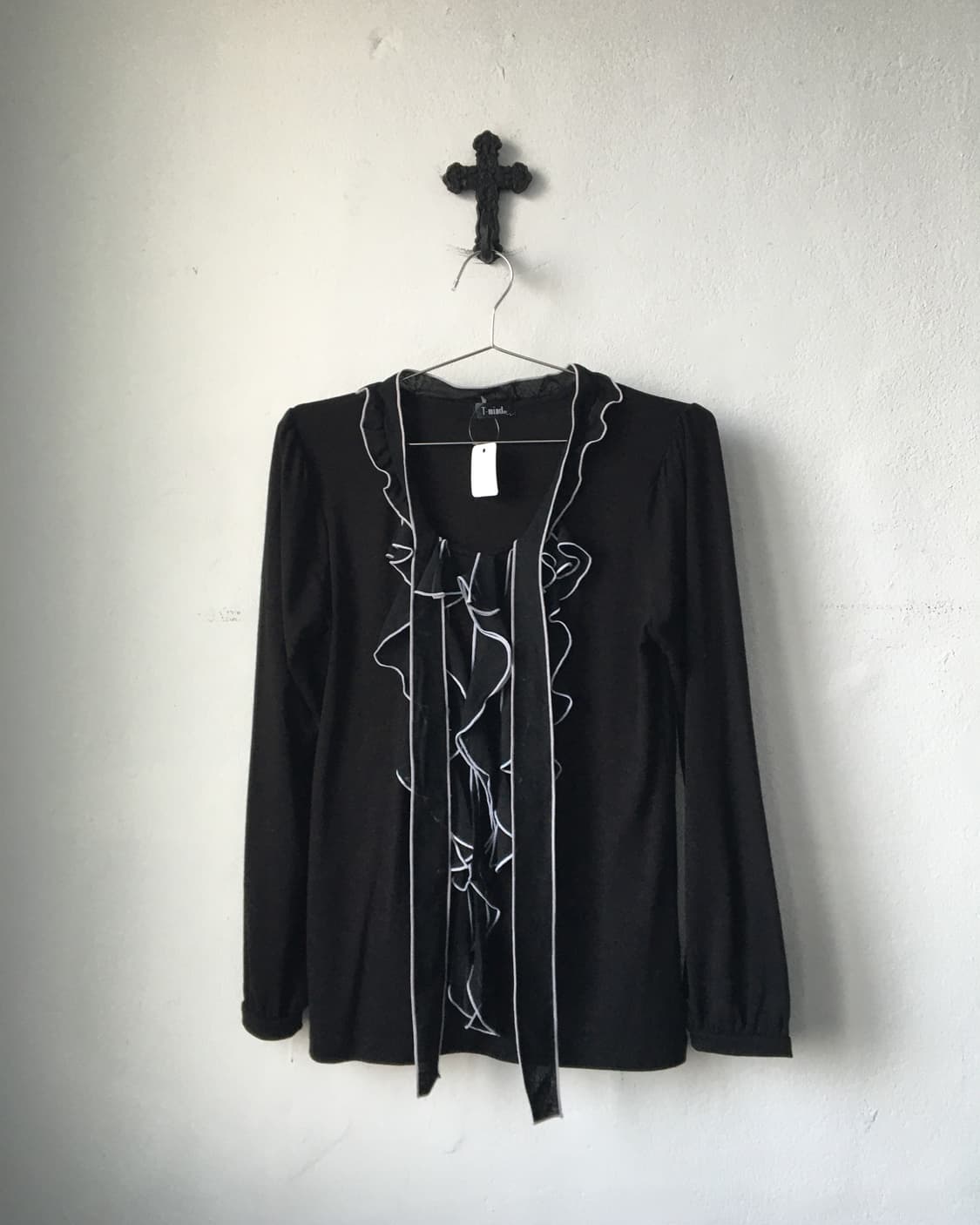 Tied ruffle sleeve 상품이미지1