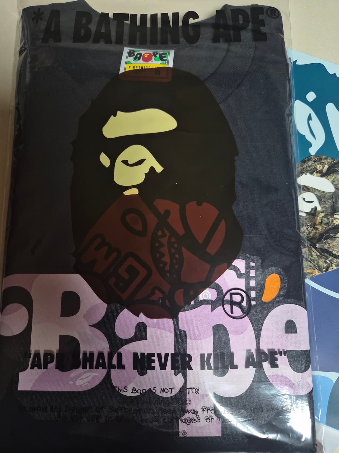 베이프 정품 XS  파스텔 카모 샤크 마일로 온 베이프 반팔티 상품이미지2