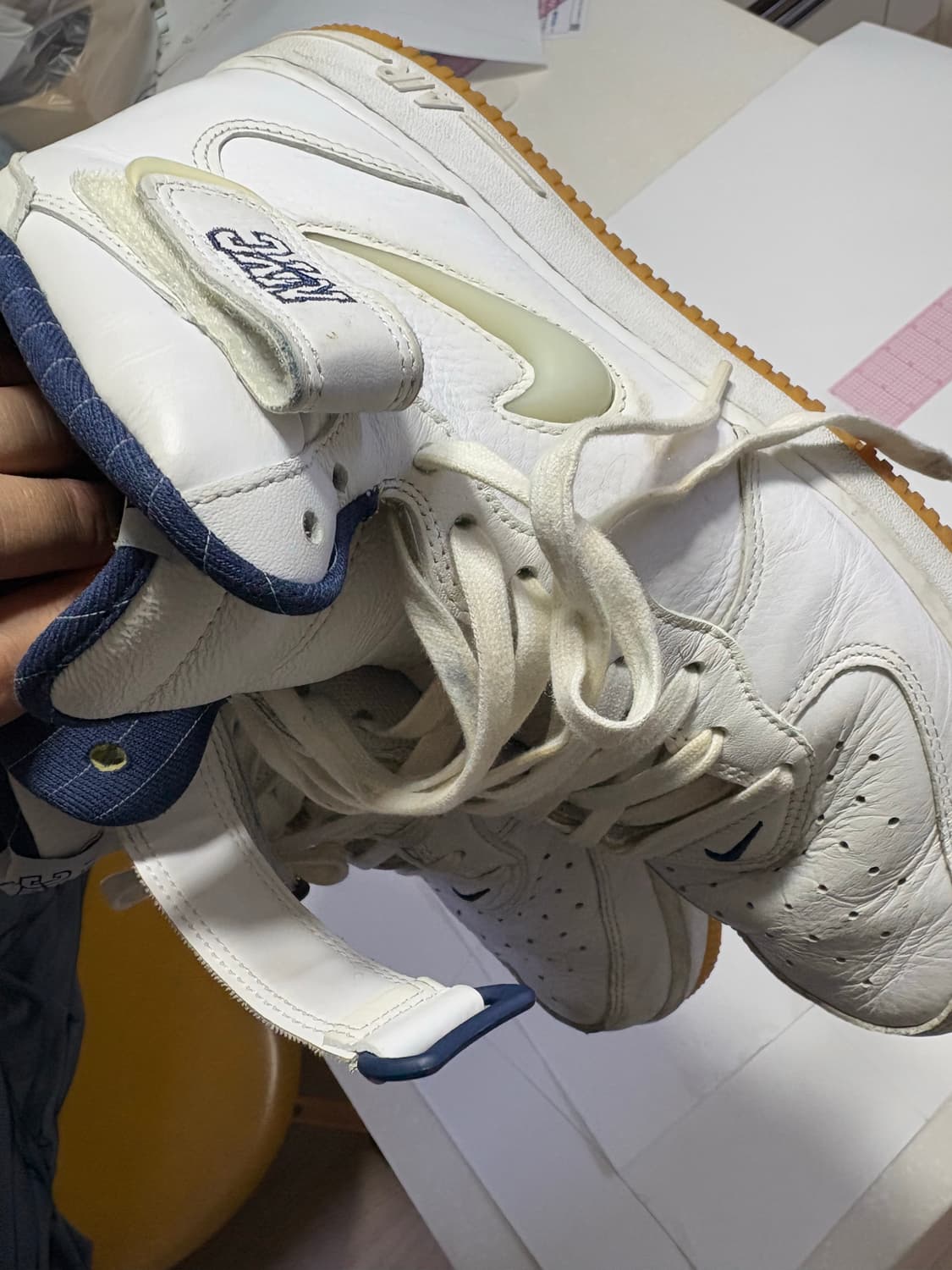 나이키 에어포스 1 미드 QS NYC 화이트 미드나잇 네이비 상품이미지2