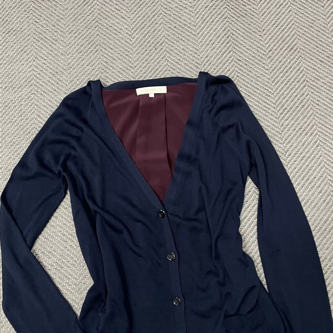 아떼바네사브루노 실크 배색 가디건 v0031 상품이미지3