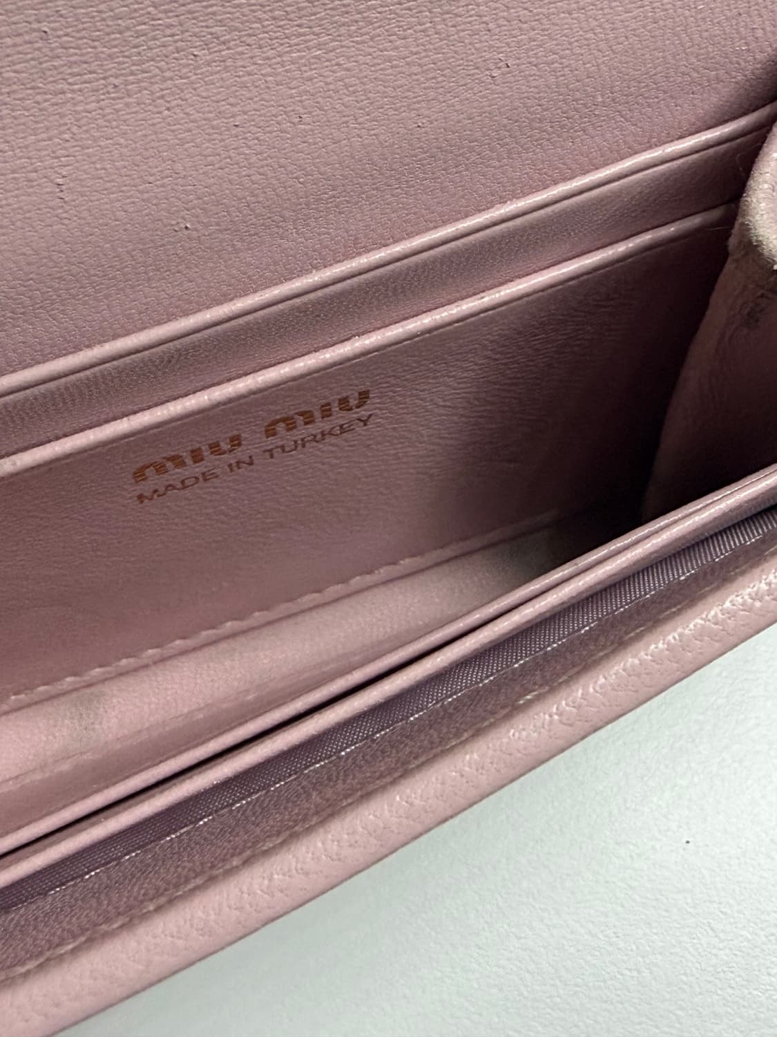 미우미우 마테라쎄 카드지갑 상품이미지4