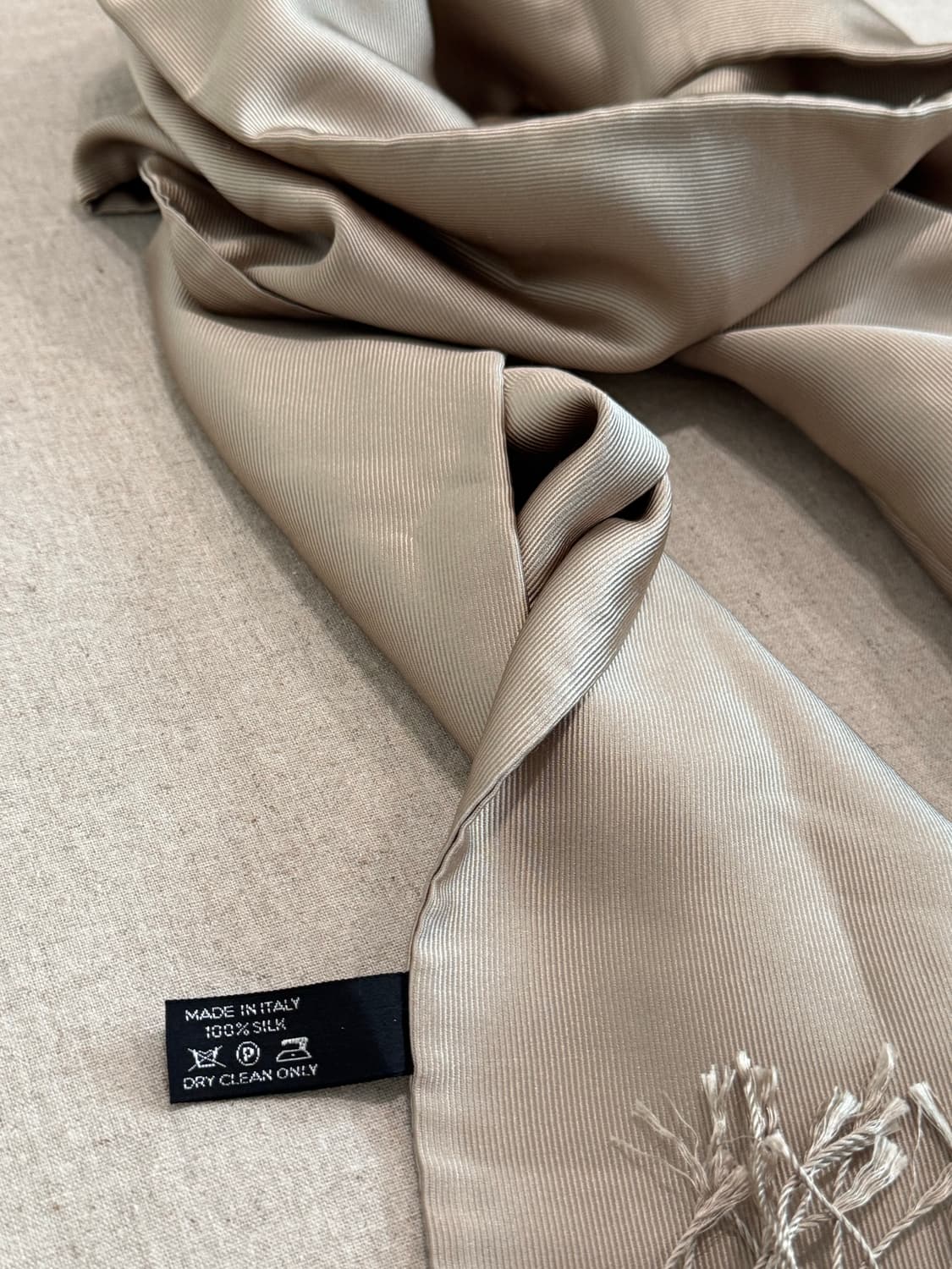 톰포드 실크 머플러 상품이미지4