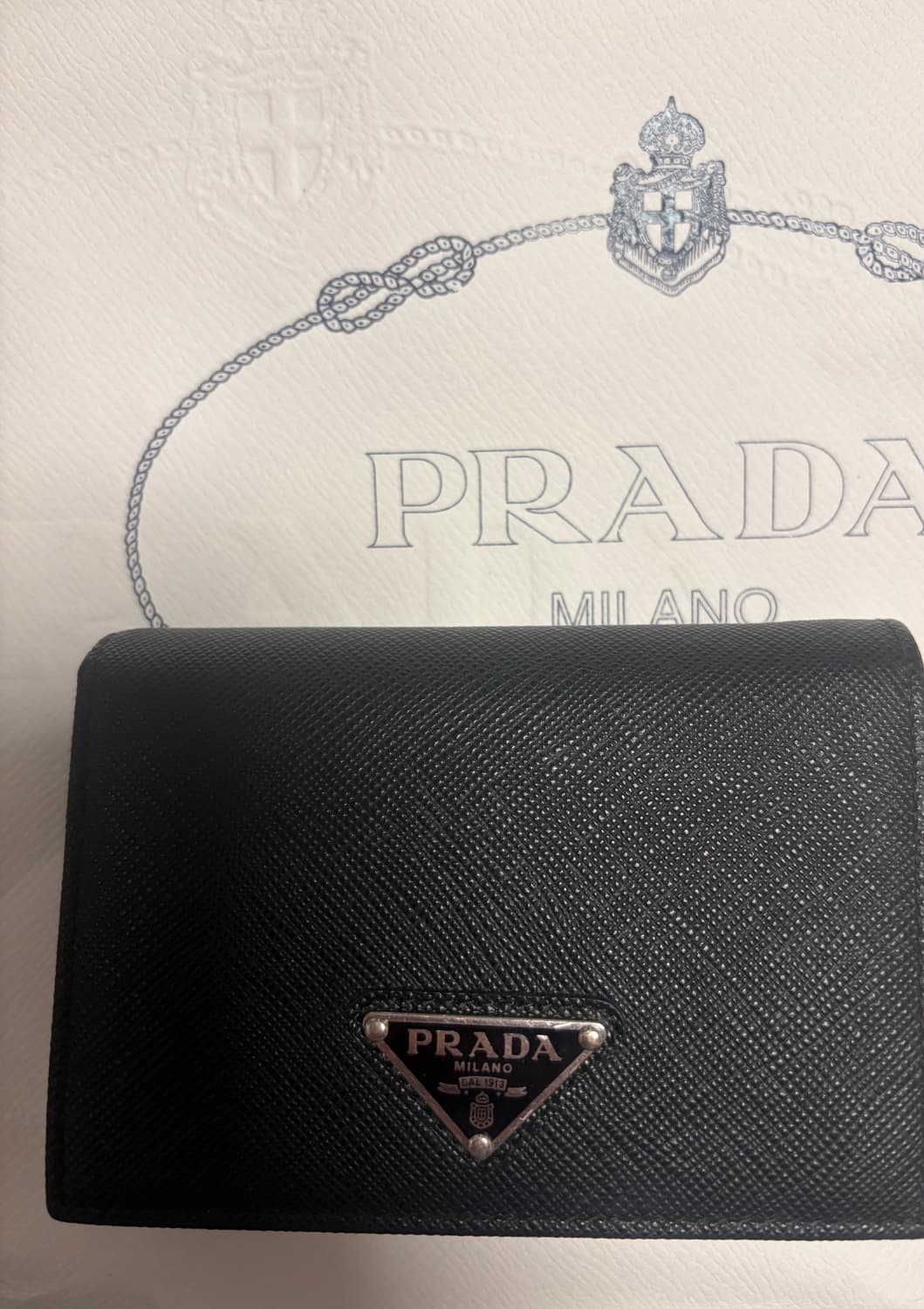 PRADA 프라다 사피아노 트라이앵글 로고 반지갑 상품이미지2