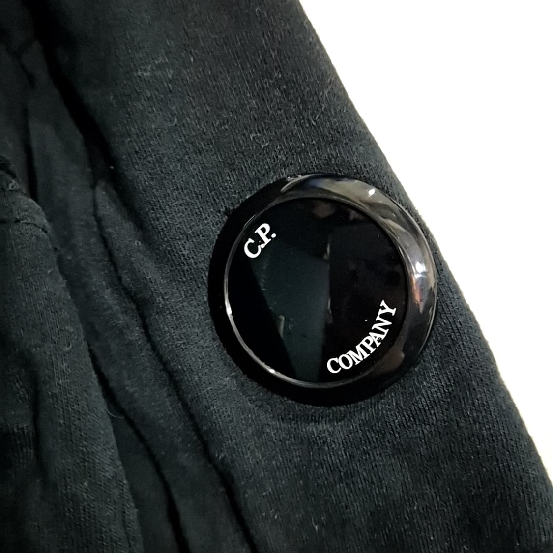 cp컴퍼니 풀 오버 고글 맨투맨 상품이미지3