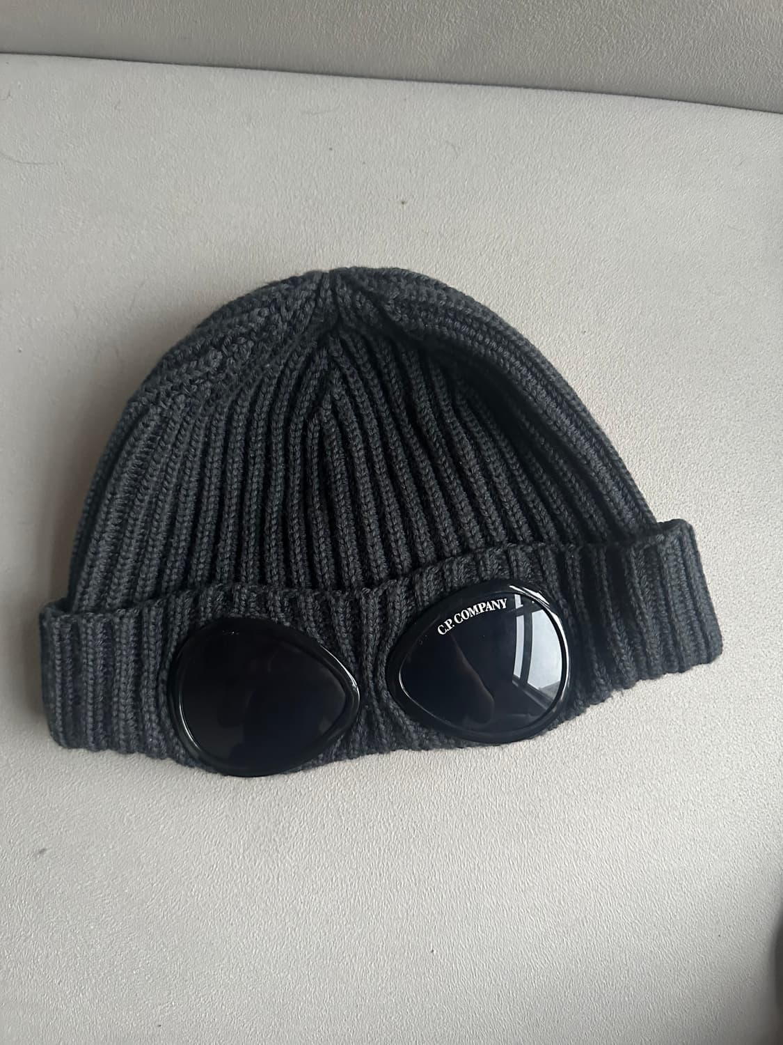 C.P. Company 고글 비니 블랙 os 상품이미지1