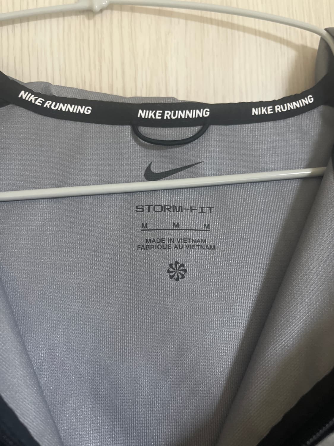 나이키 윈드러너 스톰핏 바람막이 상품이미지2