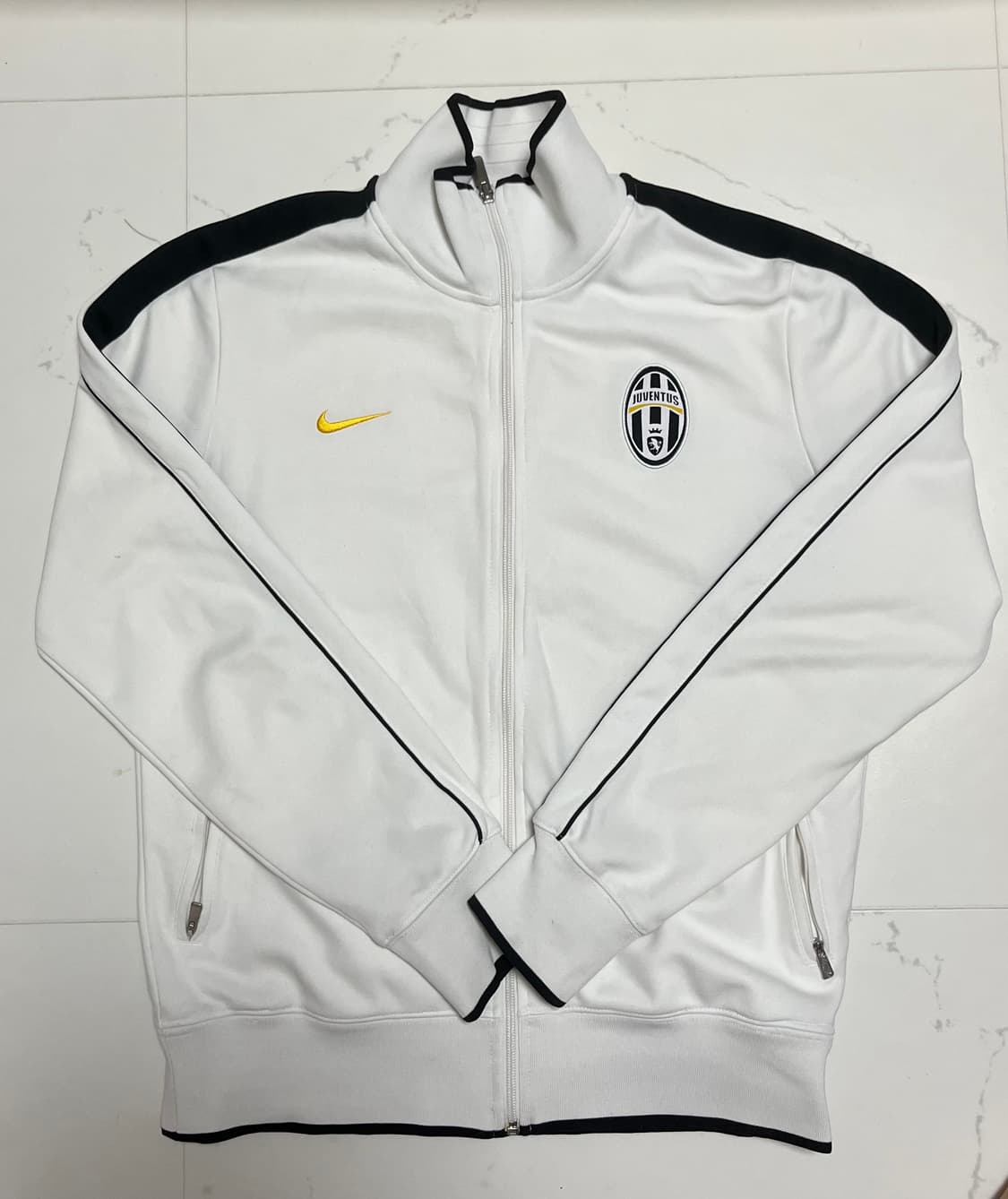 나이키유벤투스 트랙탑 져지 상품이미지1