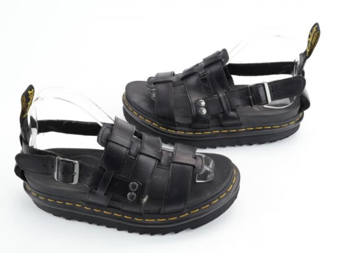 닥터마틴 샌들 상품이미지1