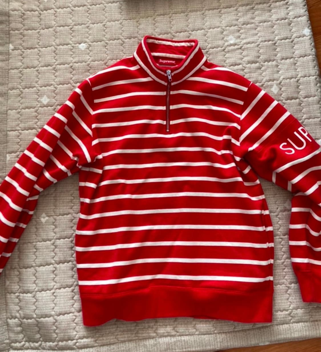 슈프림16fw 하프완장집업 상품이미지1