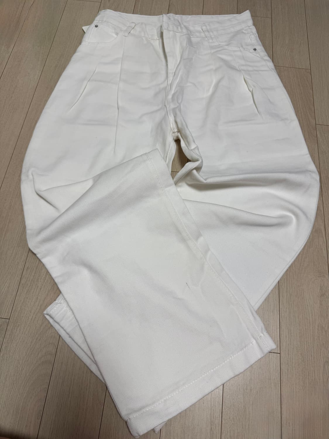 크림화이트컬러 와이드팬츠 상품이미지1