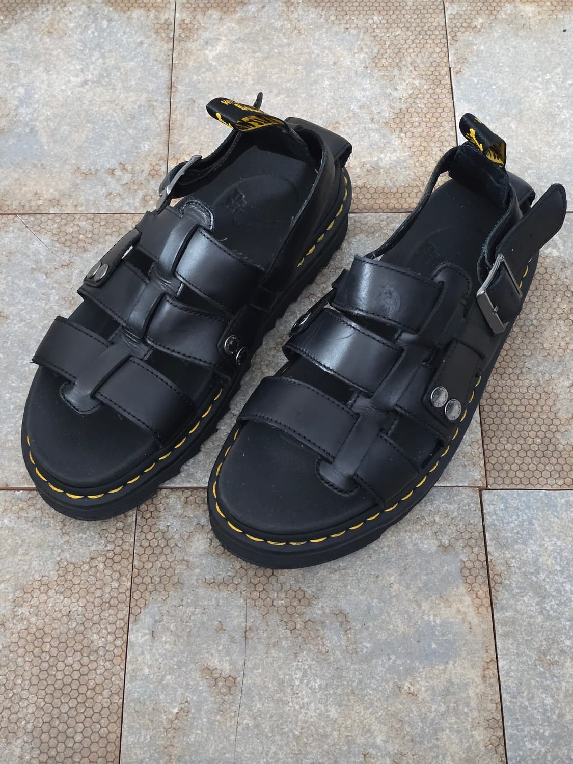 (270)닥터마틴 테리 블랙 샌들 상품이미지1