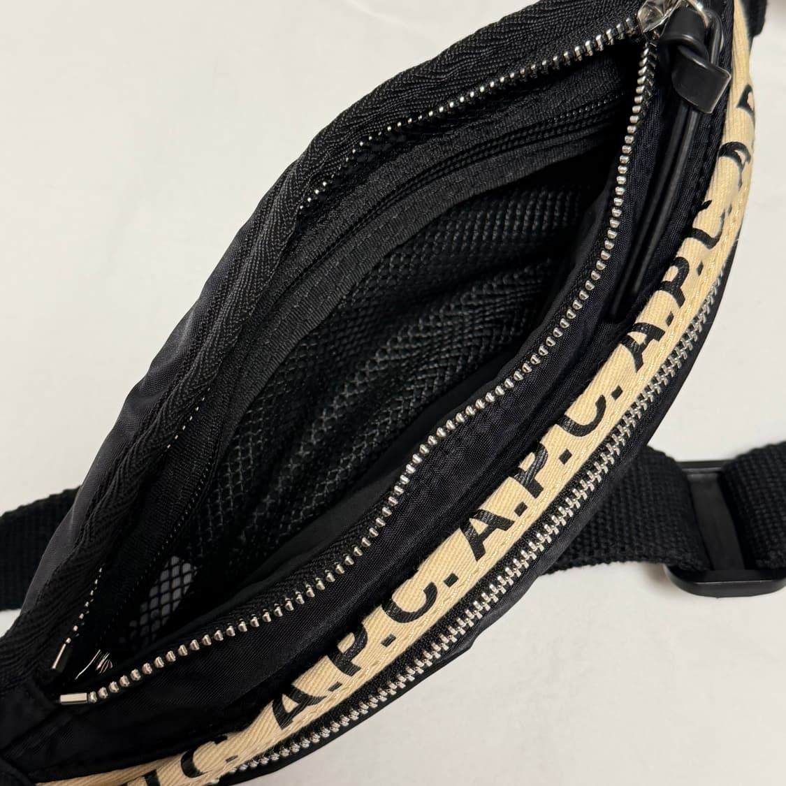 아페쎄 A.P.C. 벨트백 힙색 상품이미지2