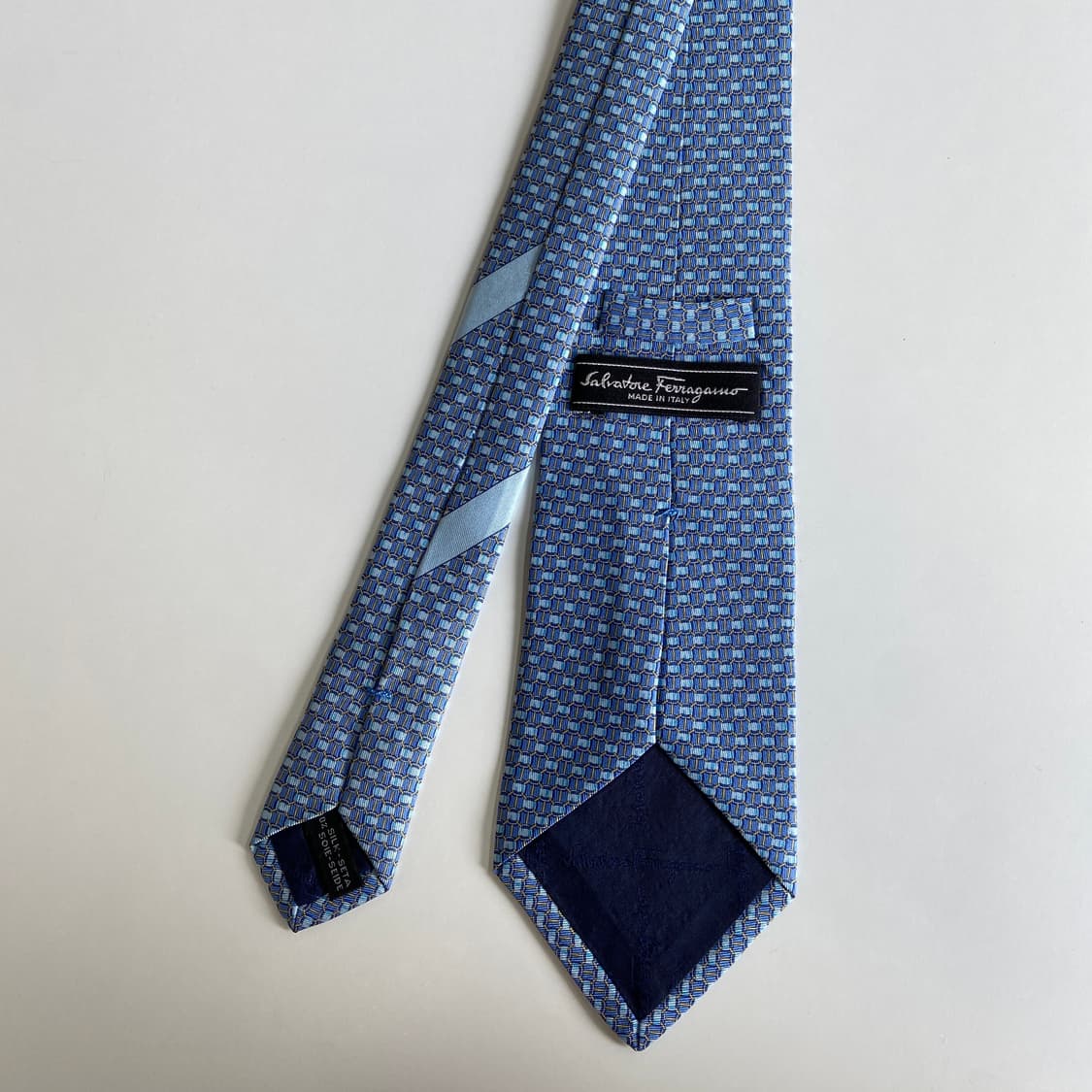 페레가모(Ferragamo) 명품 정품 넥타이 상품이미지3
