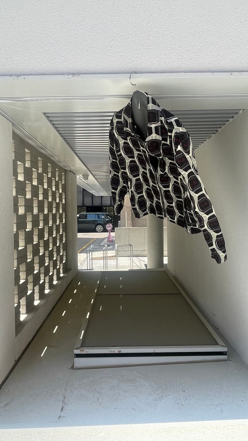 (새상품)로베르토 카발리(Roberto Cavalli) 워치 패턴 집업  상품이미지3