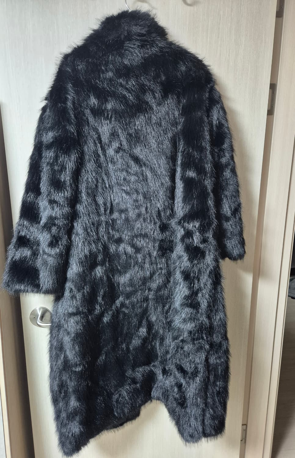 (새제품) 오도어 퍼자켓 에코퍼 롱코트 블랙 상품이미지5