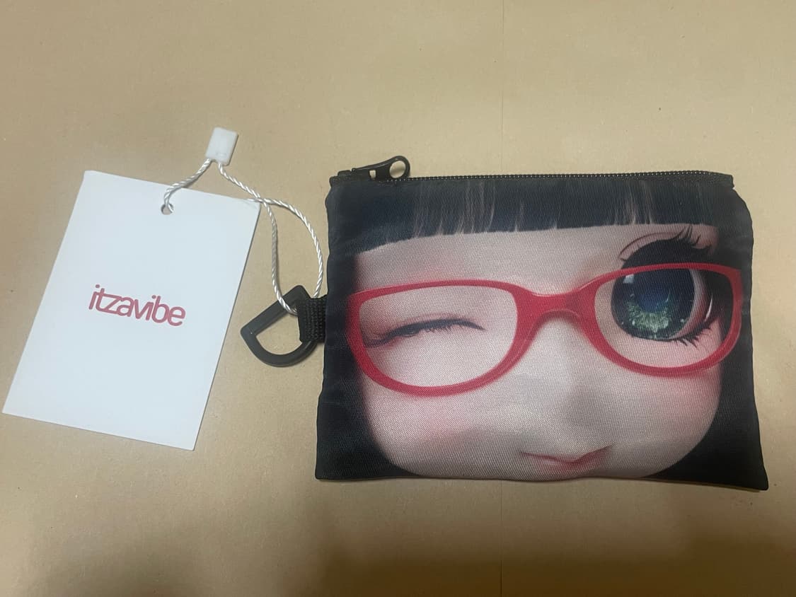 잇자바이브 itzavibe CAT GIRL CARD WALLET 카드지갑 상품이미지1
