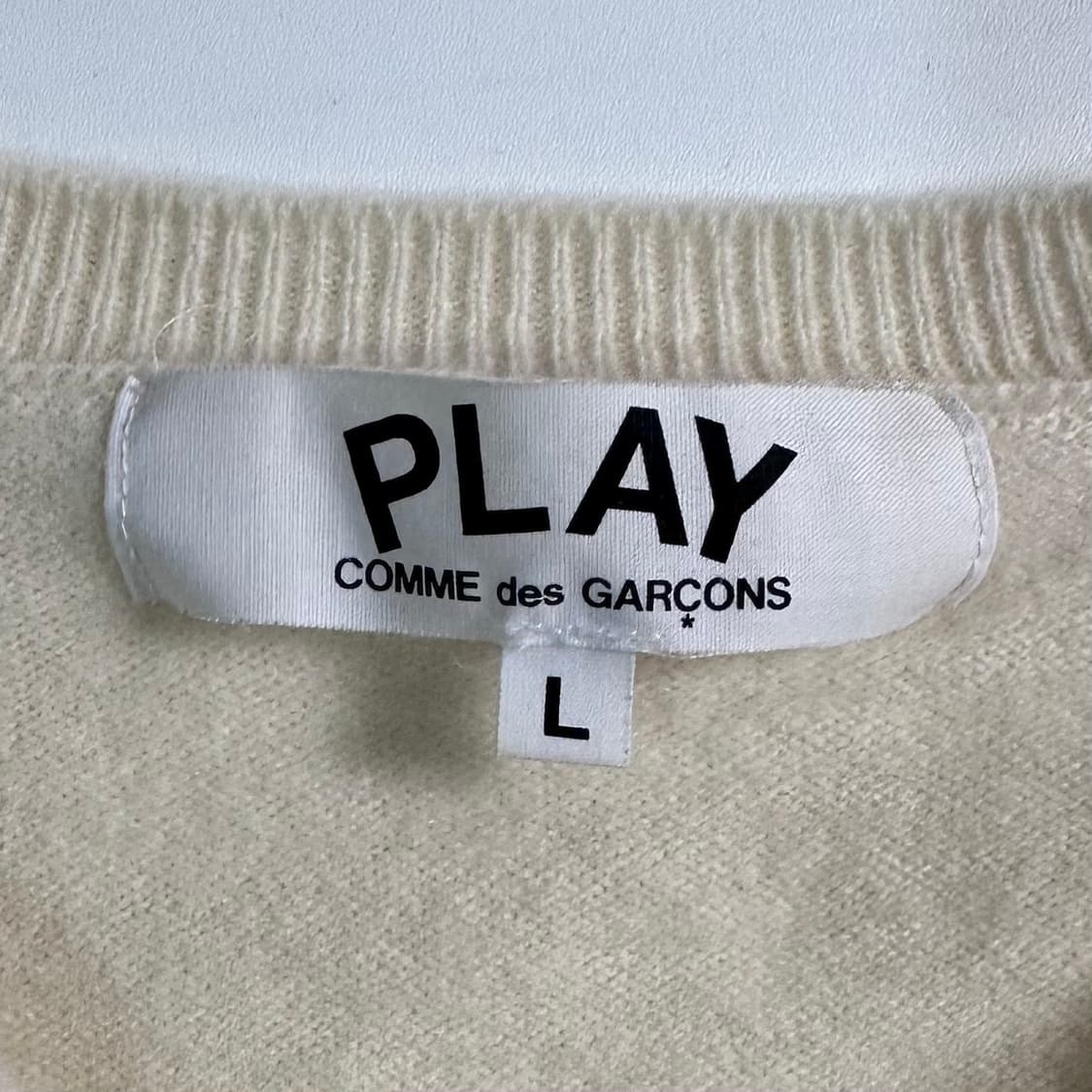 꼼데가르송 화이트 유넥 가디건   상품이미지5