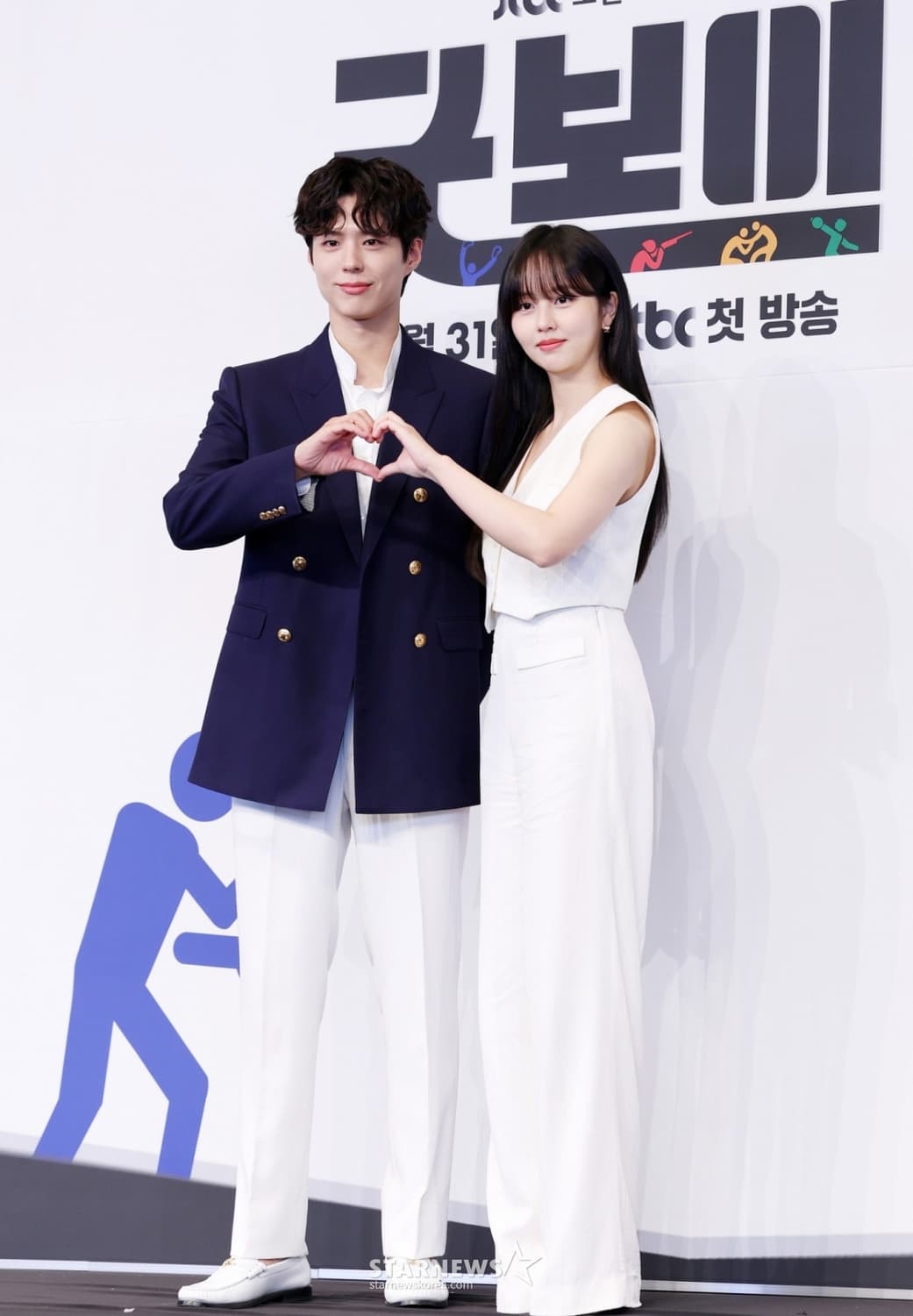 [박보검님 착용] 셀린느 네이비 더블 브레스티드 금장 자켓 상품이미지2