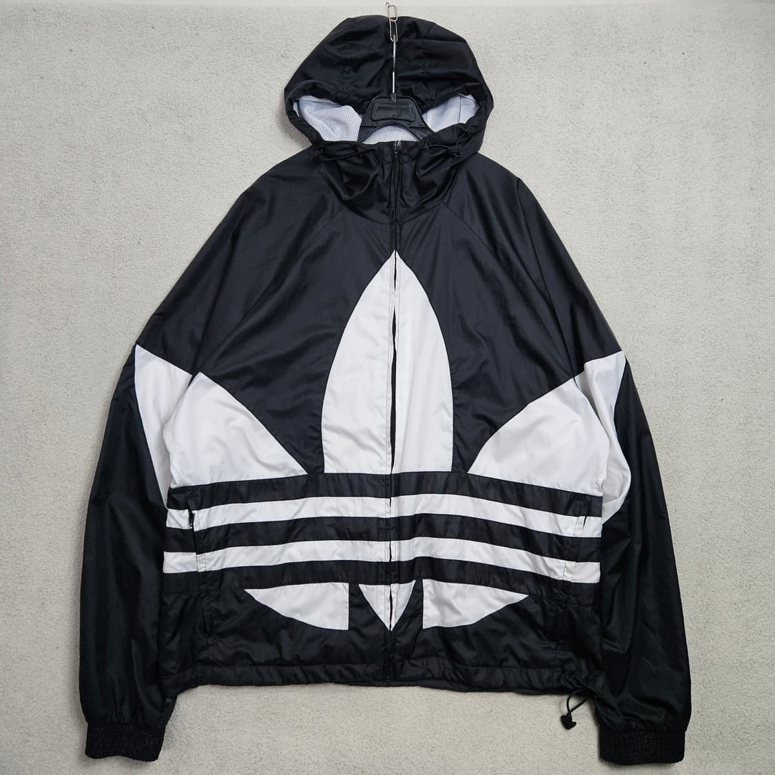 아디다스 빅트레포일 바람막이 XXL 상품이미지1