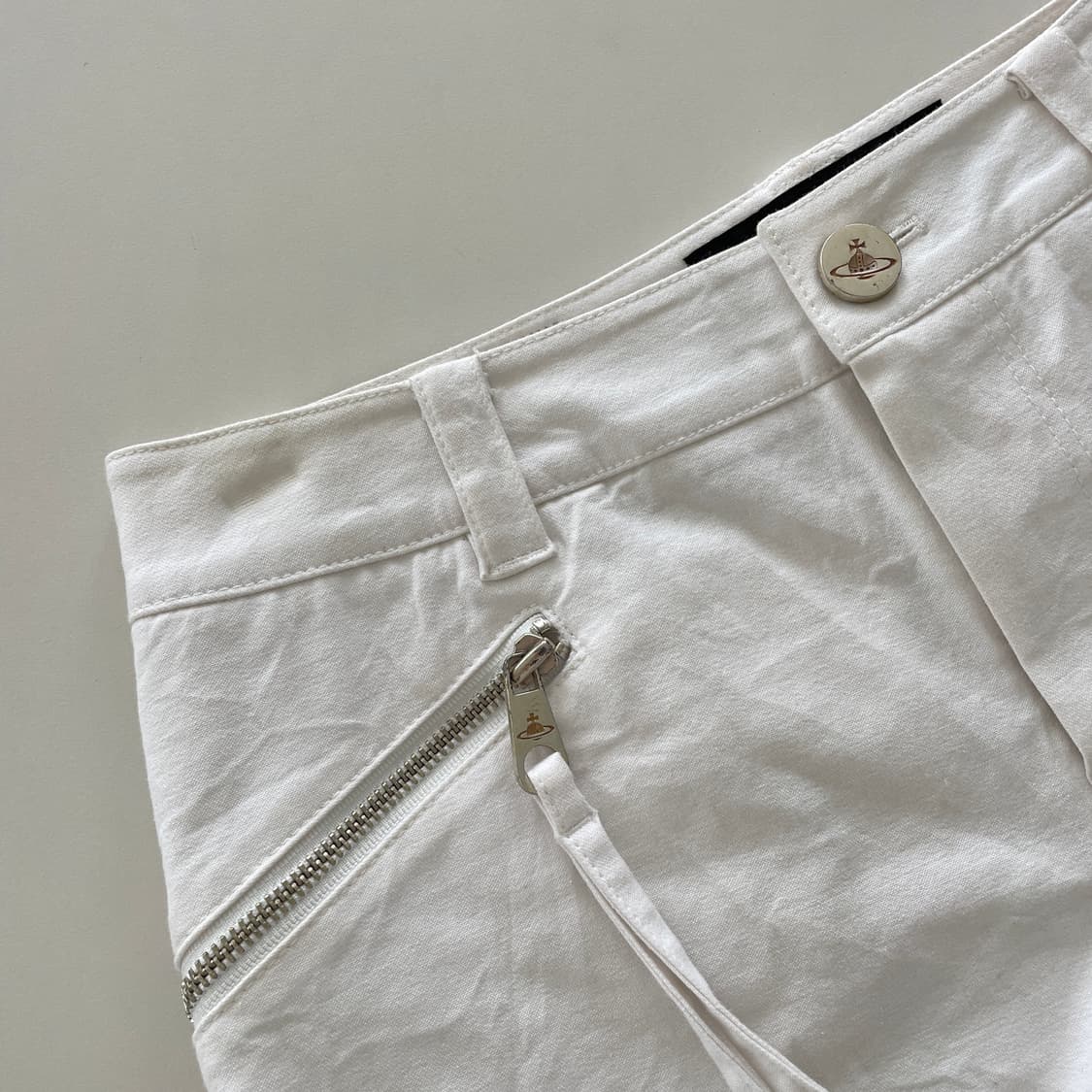 비비안웨스트우드 화이트 숏츠 상품이미지2