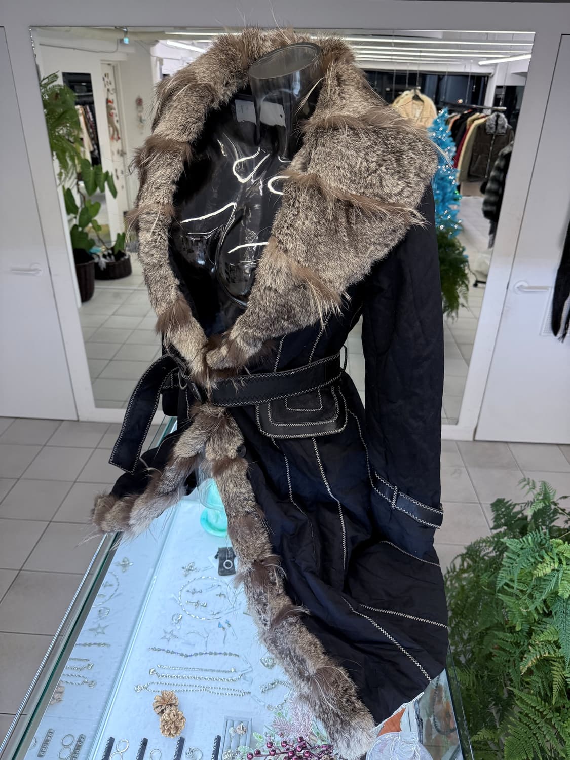 fur trim stitch coat 상품이미지3