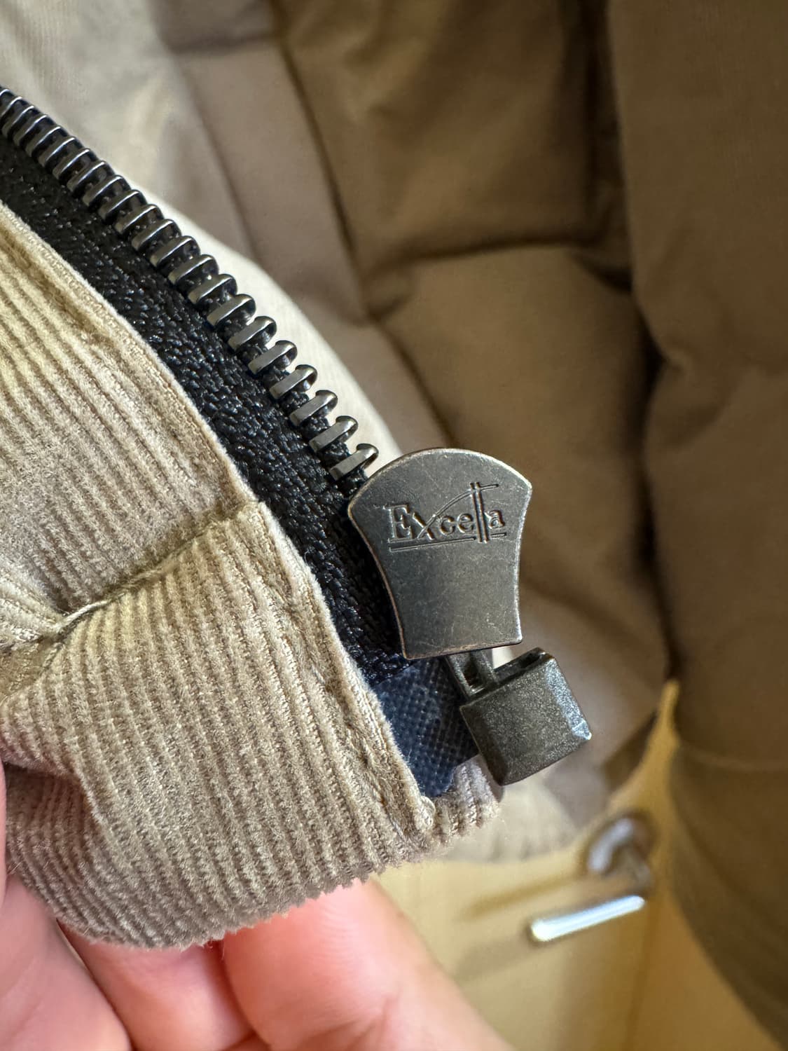 클럽모나코 25fw 샘플 코듀로이 구스다운 100 상품이미지5